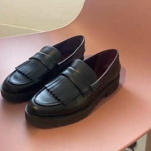 womens black loafers size 7 gently worn